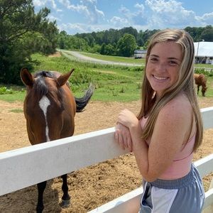 Meet your Posher, Savannah